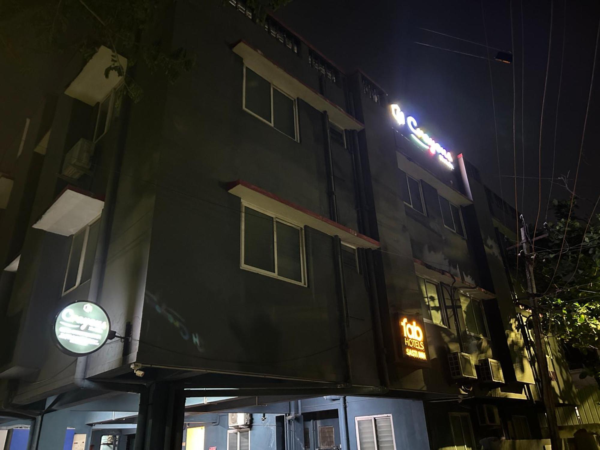 Crayons Hotel Τσενάι Εξωτερικό φωτογραφία